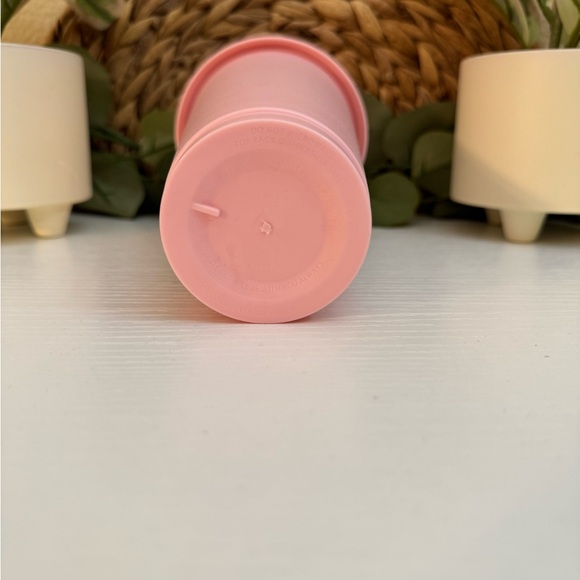 Hello Kitty Bad Bunny Benito Cup - Valentines - Picture 4 of 6